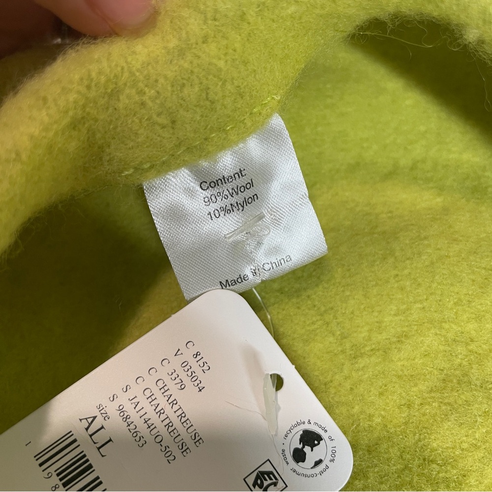 Urban Outfitters Chartreuse Lime Green Wool Beret Y2K‎ Maximalist NWT - Picture 6 of 8